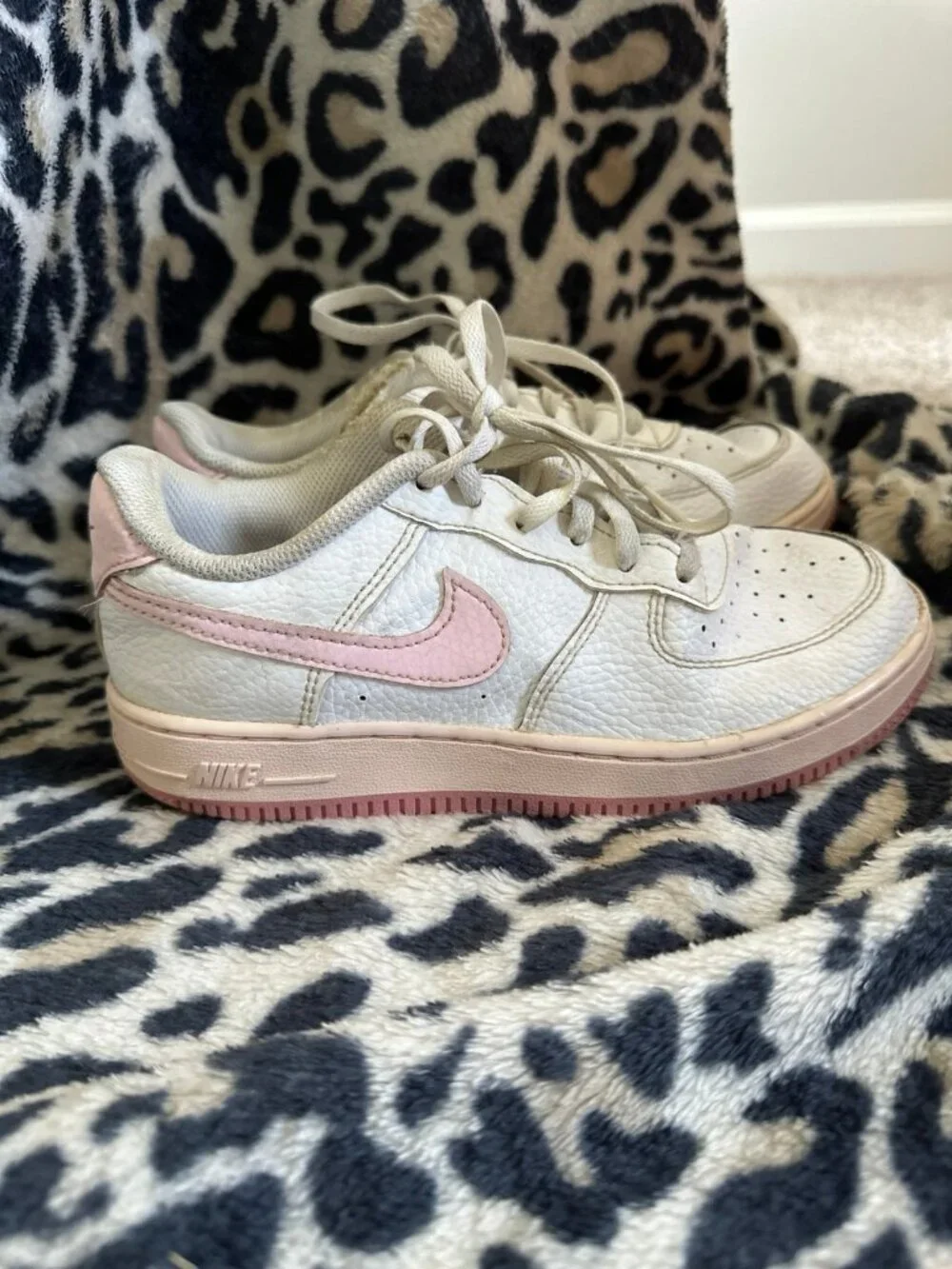 Air Force 1 size 2.5 Y